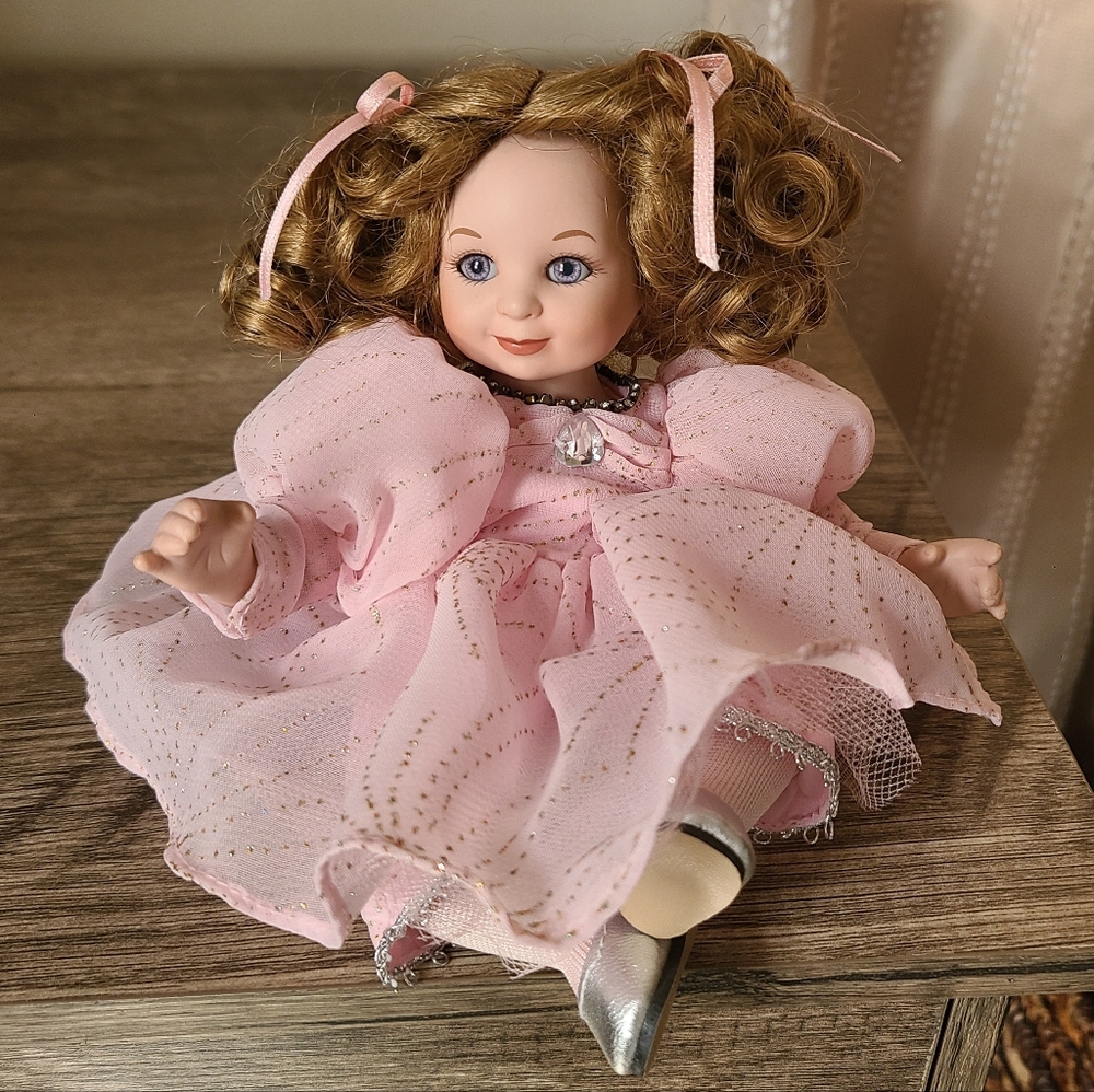 Marie Osmond "Glinda the Good Witch" Wizard of Oz Porcelain Doll ~ Tiny Tot